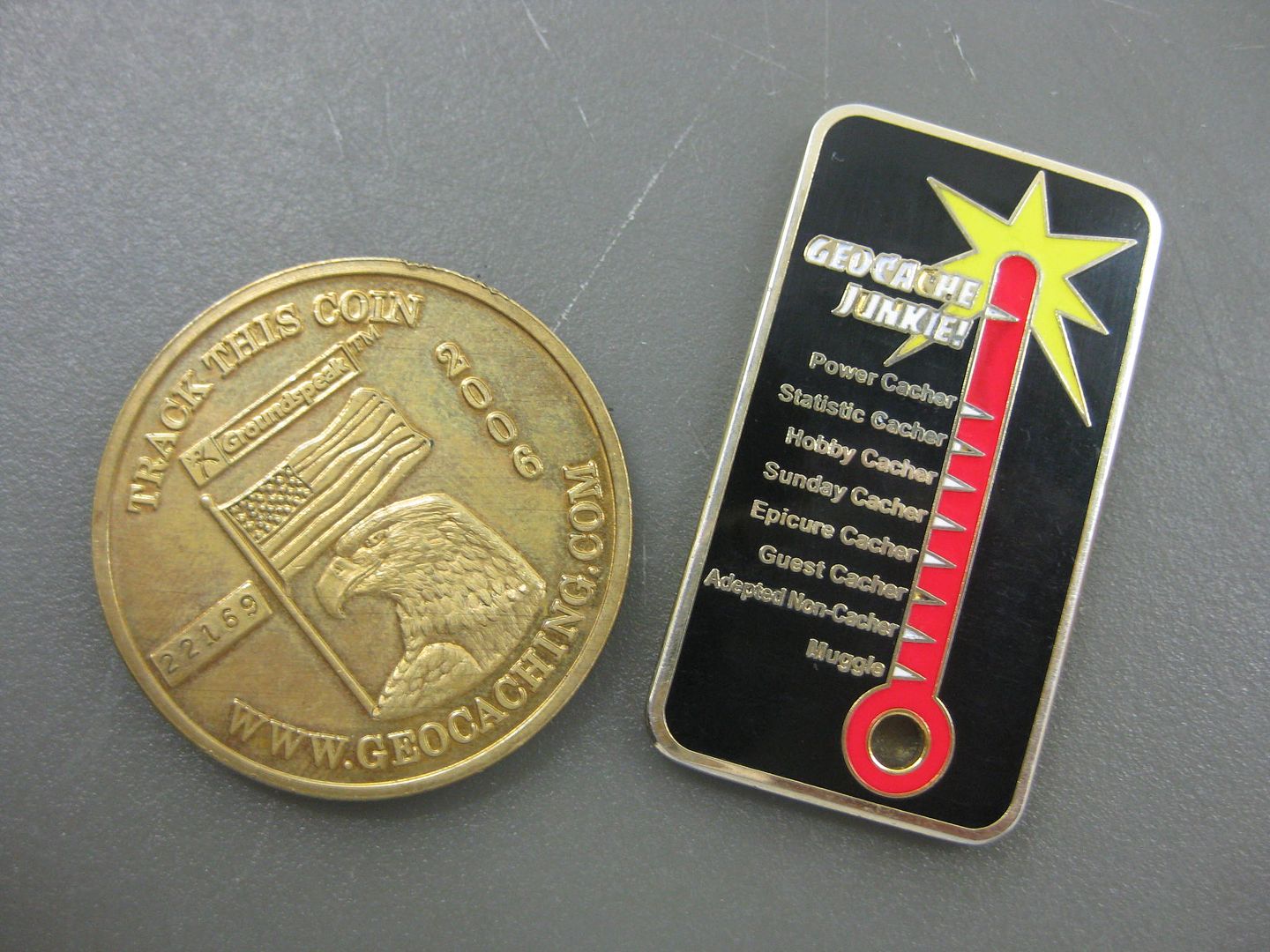 2009102511Geocachingcoins.jpg picture by Pedro48