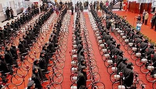 china-police-on-bicycles.jpg picture by Pedro48