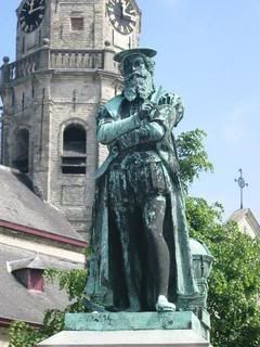 Gerardus_Mercator_statue.jpg