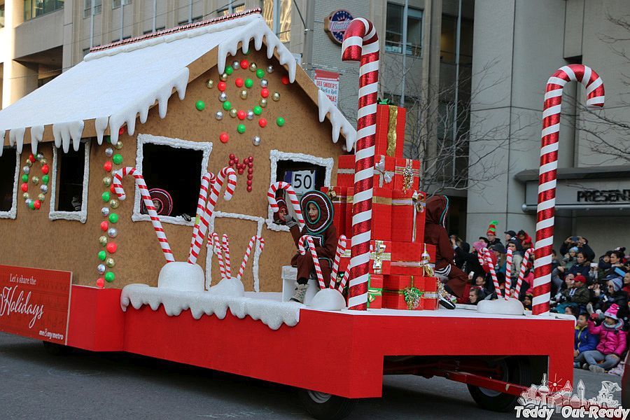 Santa Parade Metro