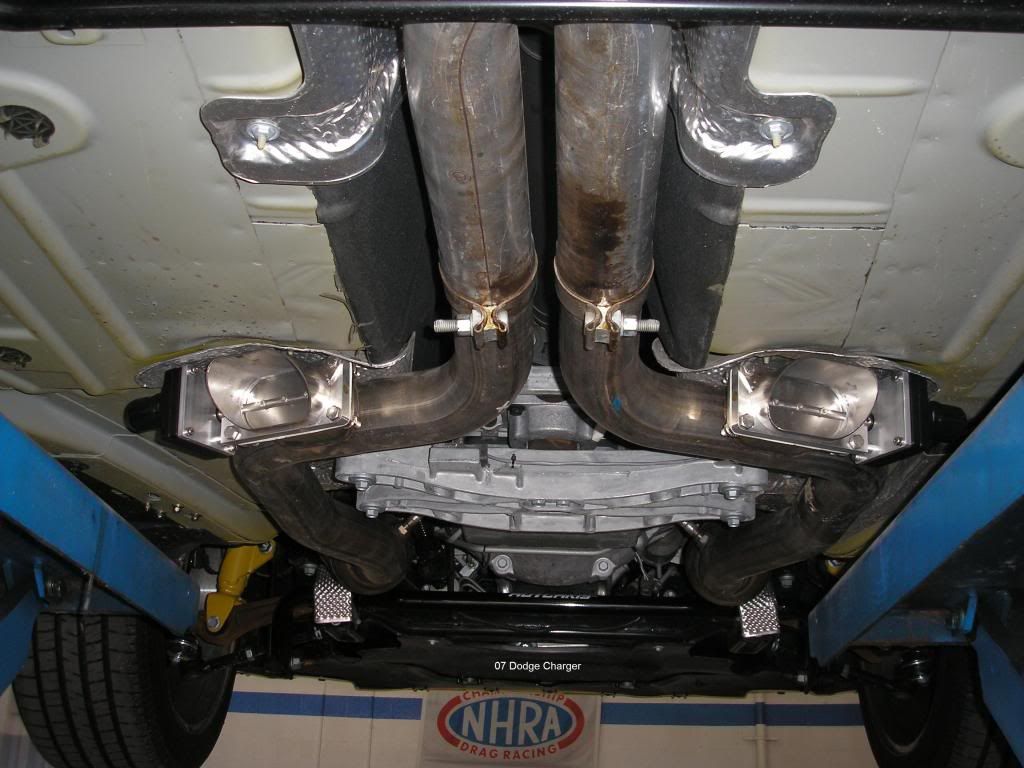 My newest mod (elec. exhaust cutouts)! Mustang and Ford Performance Forums