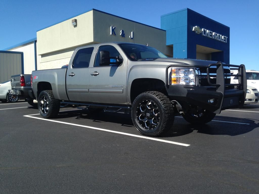 January Rotm Trucks At A Dealership Page 2 Chevy And Gmc Duramax Diesel Forum