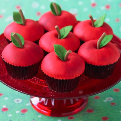 photo 1Dec2013_RedAppleCupcakes_zps47236c34.jpg