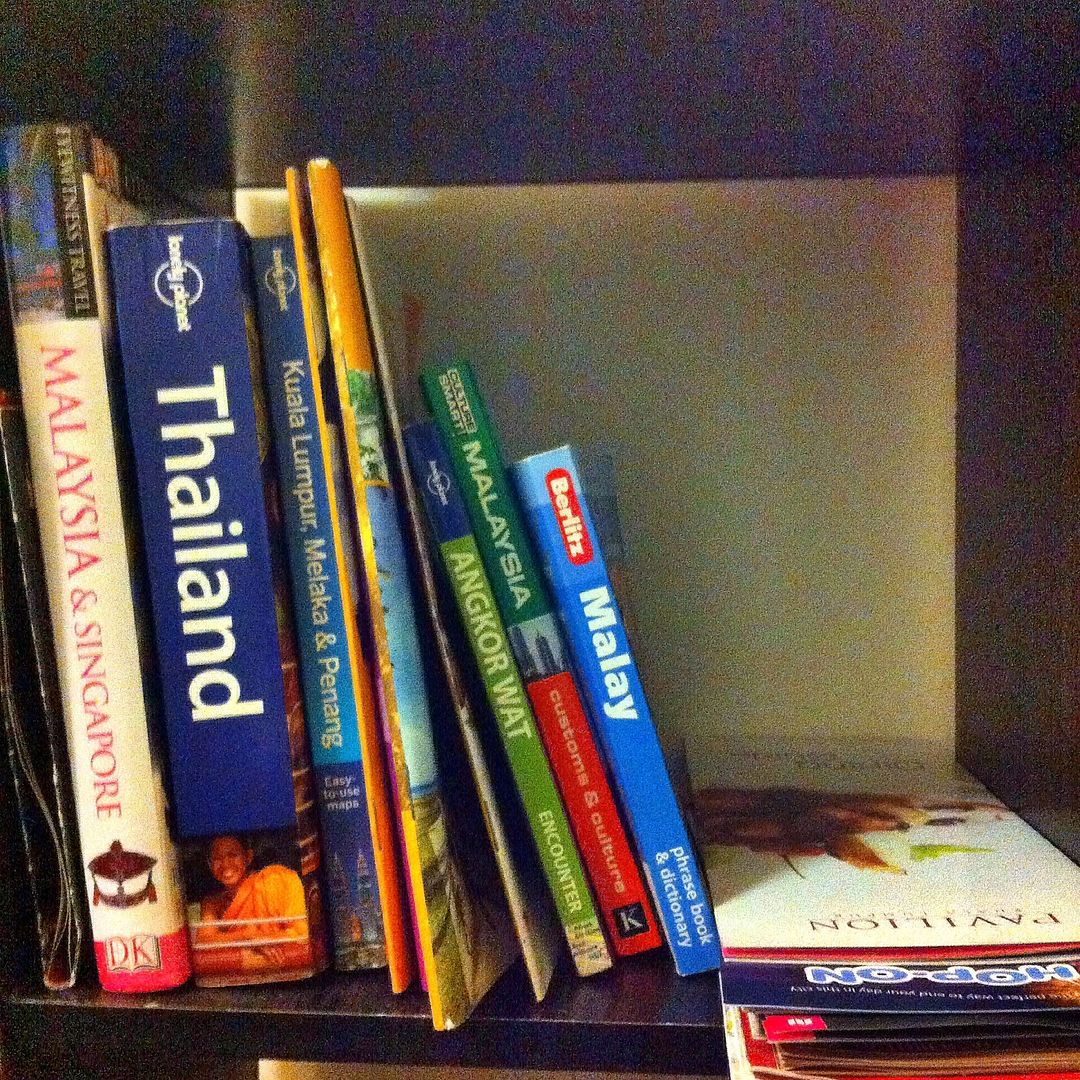 Airbnb KL guide books