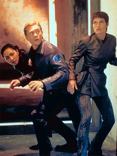 trek_3people_f.jpg
