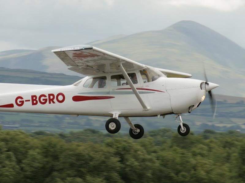 IMAGE: http://i34.photobucket.com/albums/d117/ADUK/G-BGROa.jpg