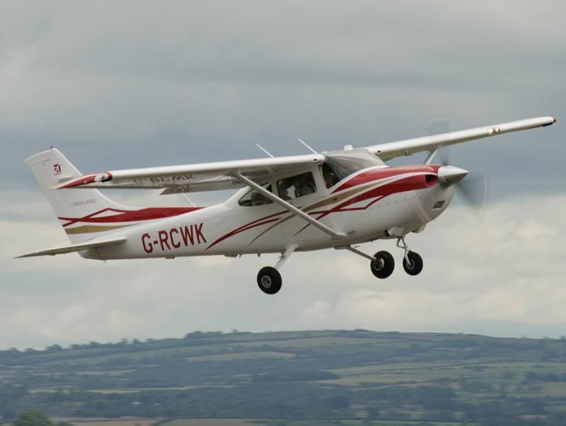 IMAGE: http://i34.photobucket.com/albums/d117/ADUK/G-RCWK.jpg