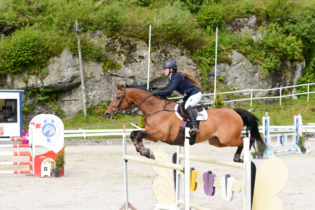 Thea Pettersen og Clayton på Bergen Horse Show. Foto: Ida Pettersen photo BHS_1_zps8zttybga.jpg