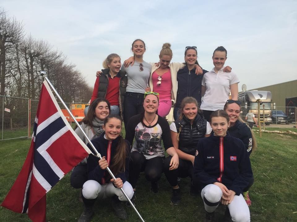 CDI - de norske jentene. Foto: Privat photo CDI 1_zpsveaxmyiq.jpg