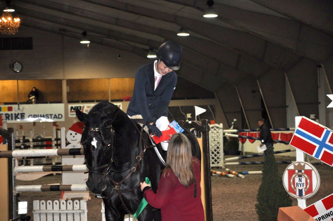 Julestevne Arendal: Nadja Johansen photo Fjerde_zpsse2mw8rx.jpg