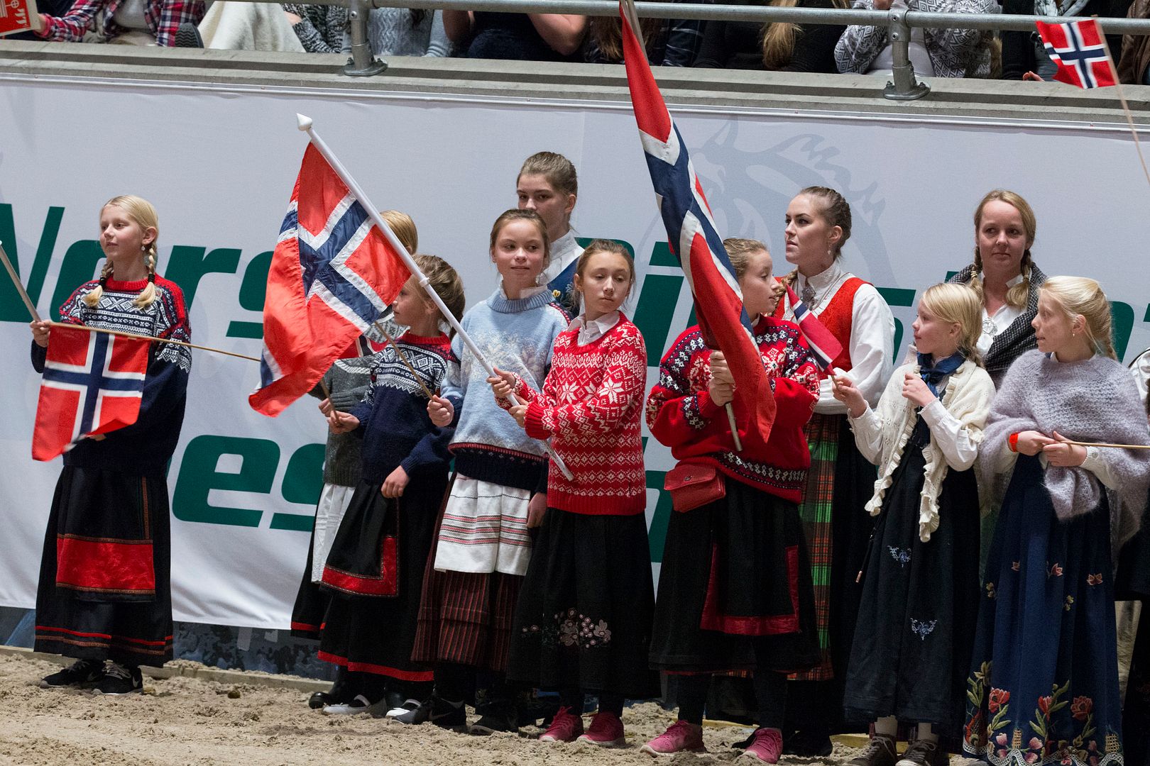  photo Jubileumsshow_74J2307_zpsyrplps01.jpg