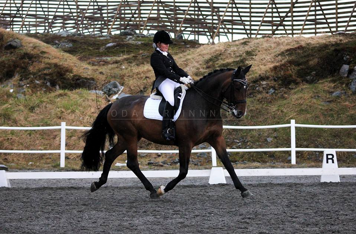 Merete Clausen og Lady D photo Merete_Clausen_og_Lady_D_i_MB5_zpswk0t1s6b.png