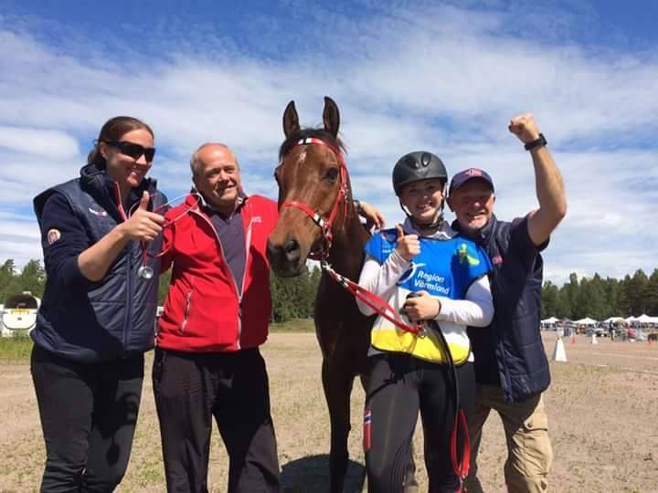  photo 11701092_1161022080580523_2557240335194517894_n_zpstvam4qlm.jpg