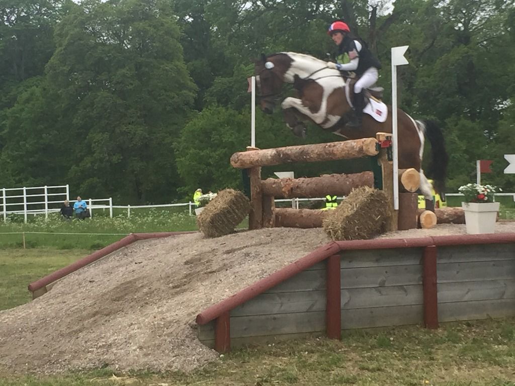 Stine Skedsmo og Hoss. Foto: Privat photo Stine Skedsmo_zpsepof2ay1.jpg