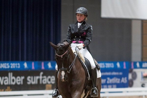 photo tailormade_mr_pink_ellen_birgitte_farbrot_19g2511_1_zpsgrvtseyt.jpg