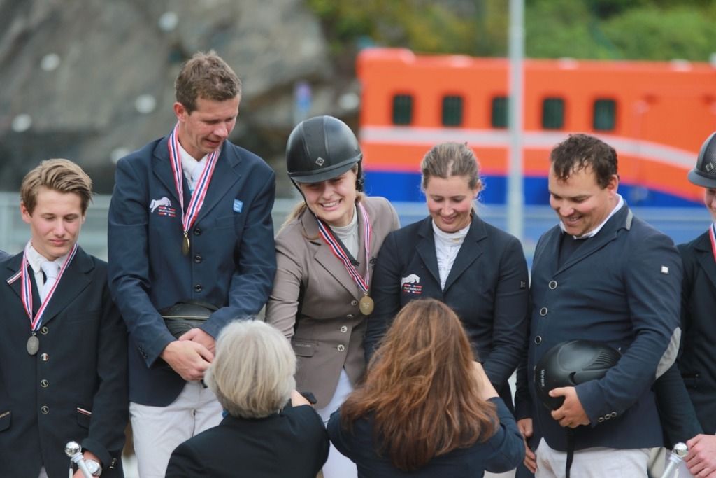  photo thumb_8S3A9307_1024_zps7s80qm5r.jpg