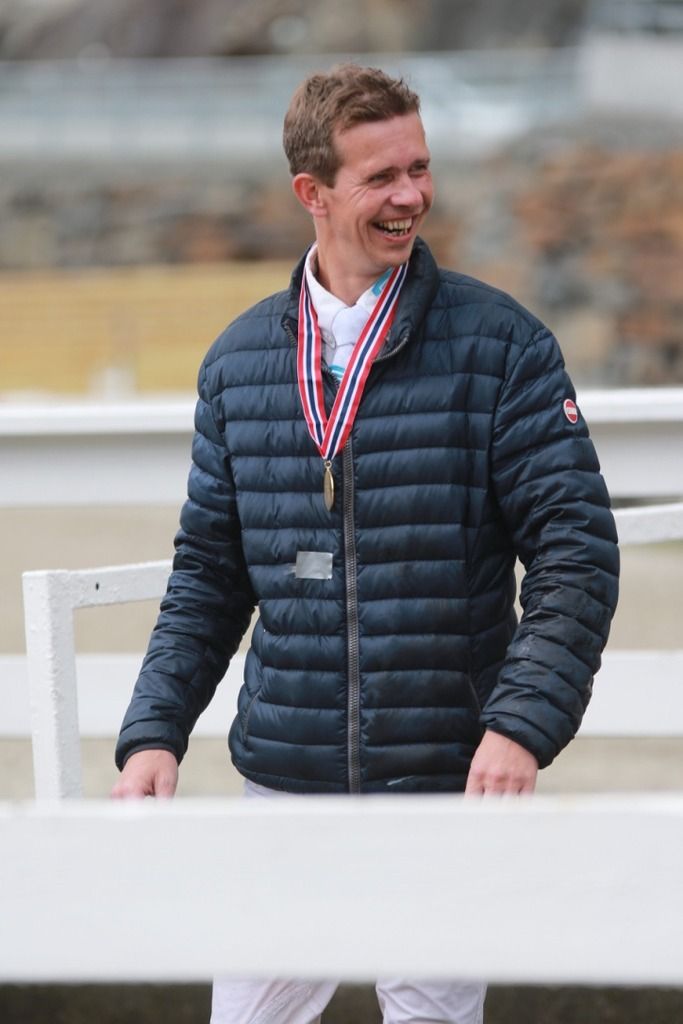  photo thumb_8S3A9636_1024_zpsnjjo7olf.jpg