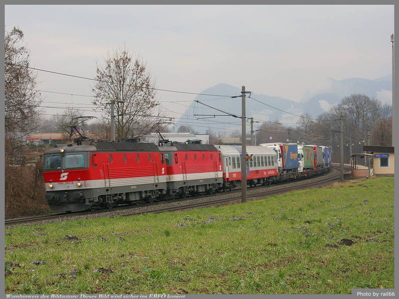 http://i34.photobucket.com/albums/d120/rail66/westbahn/Inntal/300_0659.jpg