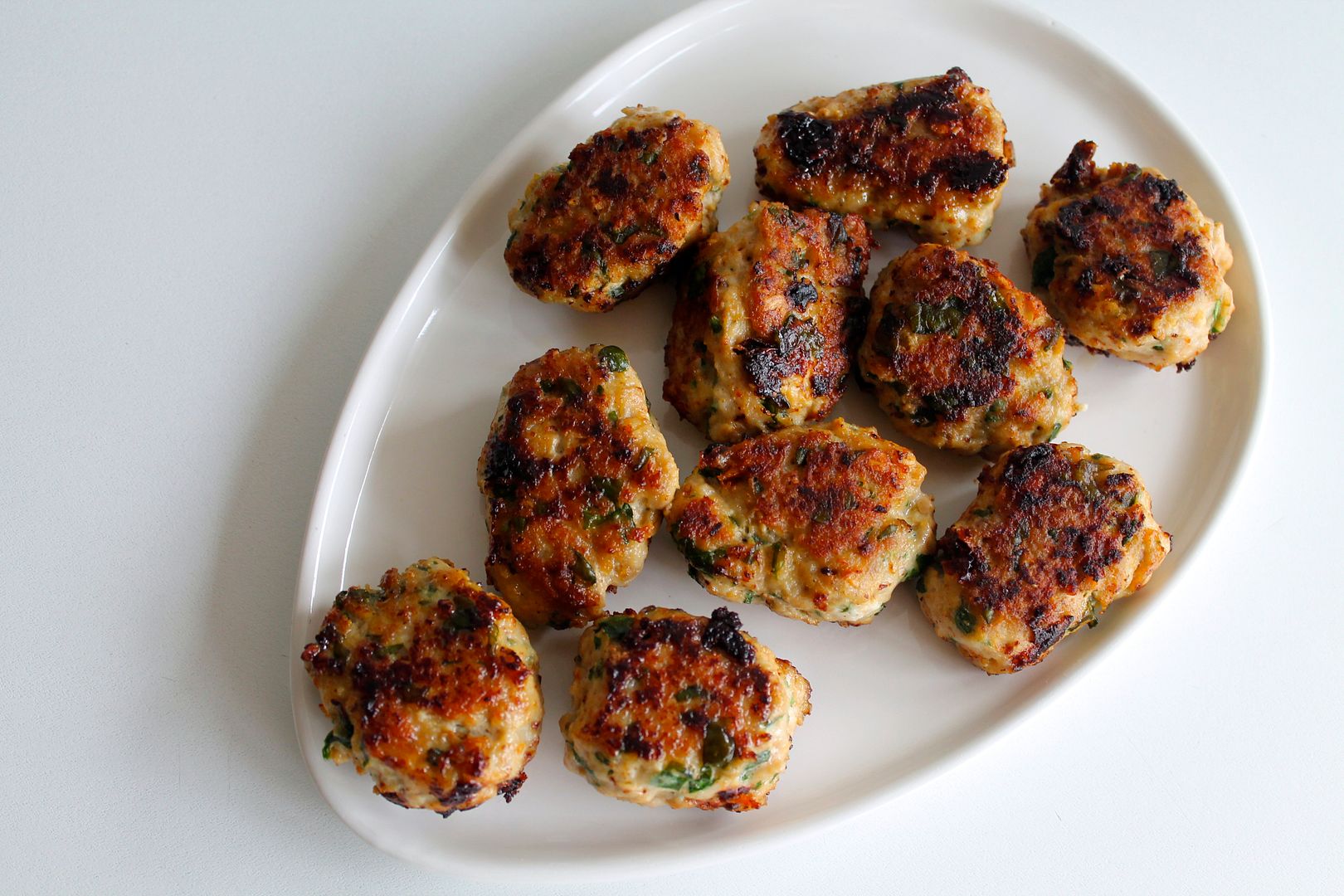 Kyllingefrikadeller med feta, spinat og soltørrede tomater photo IMG_5570_zpsv2dujbpg.jpg