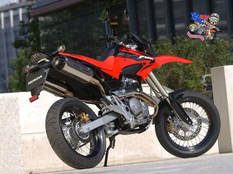 Obrázok “http://i34.photobucket.com/albums/d126/irocon18s/fmx650_rhr_parked_1024.jpg” sa nedá zobraziť, pretože obsahuje chyby.