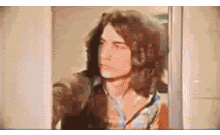 Forum Image: http://i34.photobucket.com/albums/d129/Queen_of_the_Brits/FunnyGif.gif