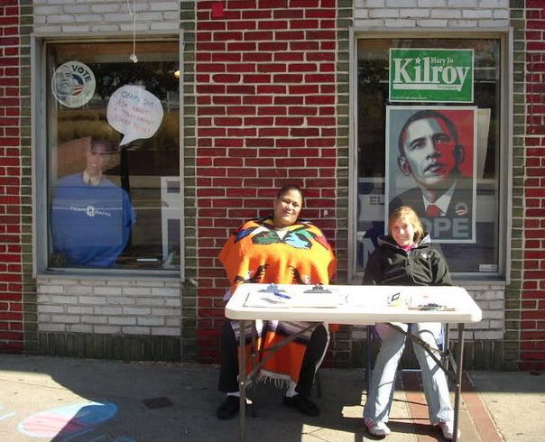 Volunteers outside of the OSU Obama campaign office