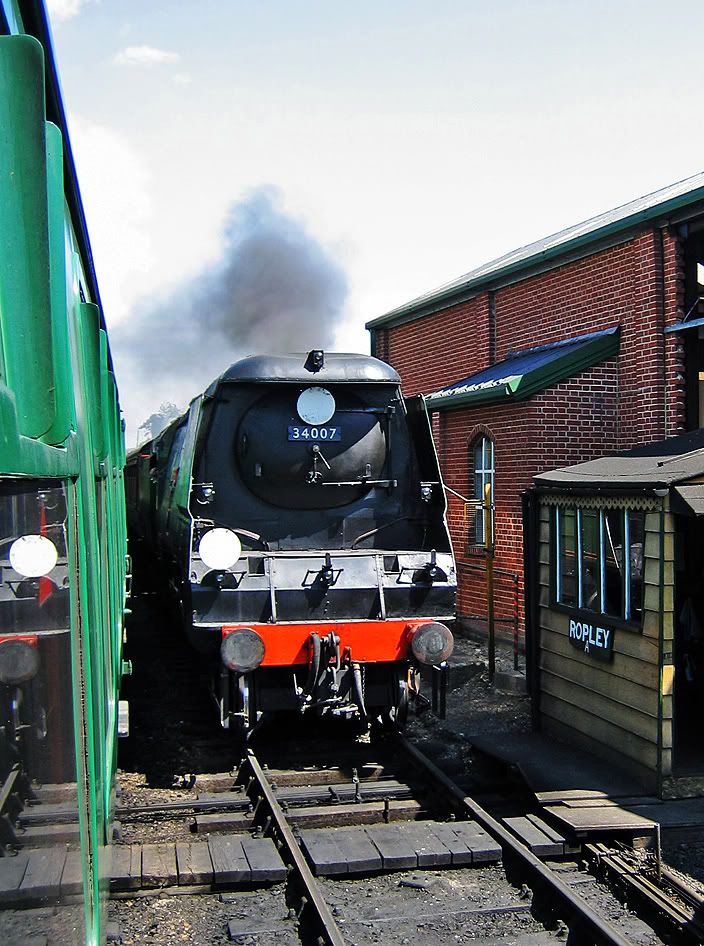 Mid-Hantsrailway34007atropleyeditRP.jpg