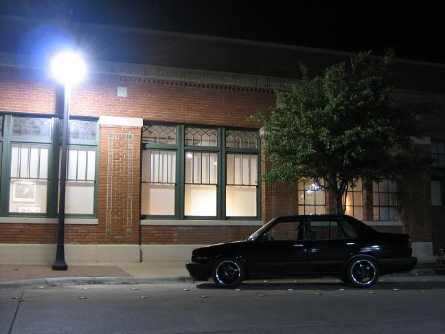 IMAGE: http://i34.photobucket.com/albums/d141/turnmybassup/JettaStreetLight.jpg