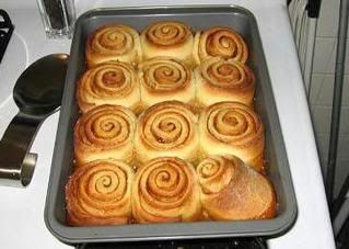 1applenutcinnamonrolls.jpg picture by nan_75