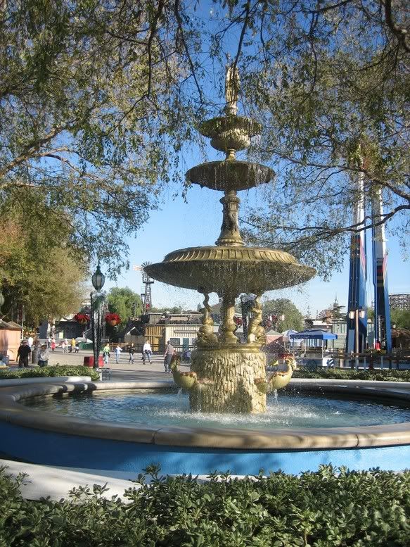 Knotts Berry Farm Fountain Pictures, Images and Photos