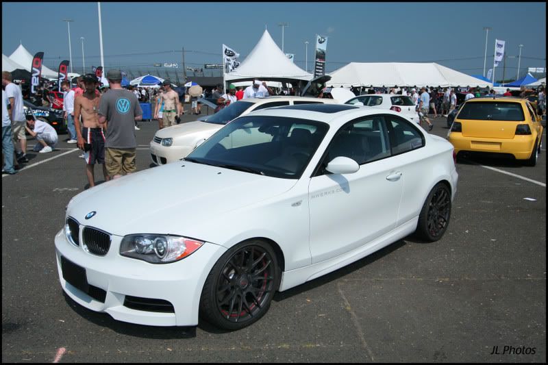 IMAGE: http://i34.photobucket.com/albums/d150/jlozano180/Waterfest14097copy.jpg