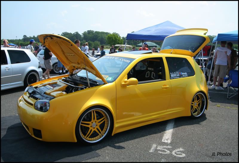 IMAGE: http://i34.photobucket.com/albums/d150/jlozano180/Waterfest14237copy.jpg