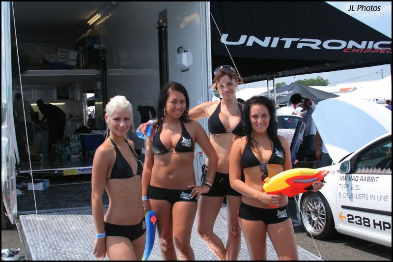 IMAGE: http://i34.photobucket.com/albums/d150/jlozano180/Waterfest14280copy.jpg