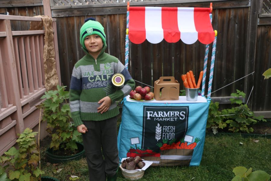 photo Farmers Market Stand