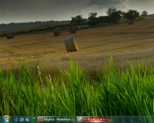 [PokeCommunity.com] Post Your Desktop
