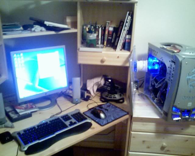 https://i34.photobucket.com/albums/d126/The_Outsider38/29-07-060010.jpg
